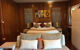 Triple Three Maikhao Villas